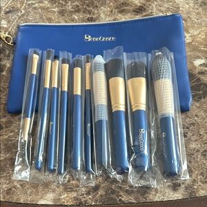 SeneGence 10 brush set - brand new!!!